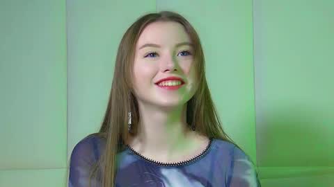 Keira online show from October 2025 06:30:01 PM