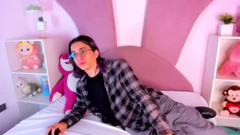 Keita moon online show from March 2026 11:37:02 AM