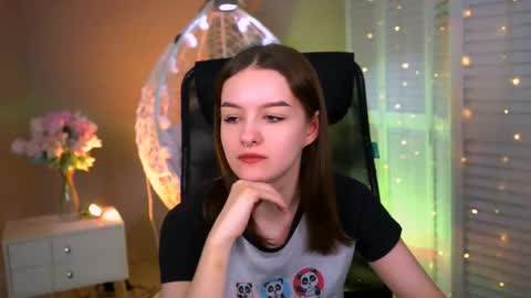 kelliebanshe online show from May 2026 08:19:01 AM