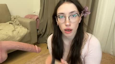 Kelly online show from December 2025 05:18:02 PM