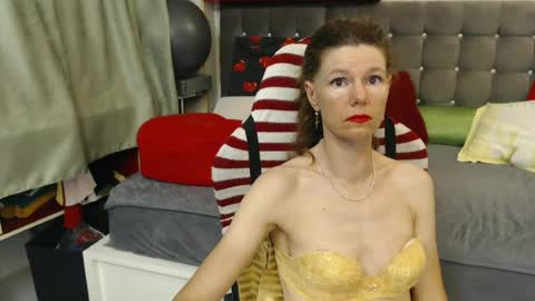 kelly online show from July 2026 09:32:01 PM