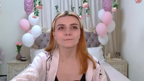 Kelly Stoneys online show from March 2025 08:42:02 PM