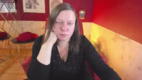 Kelly online show from December 2025 06:54:02 AM