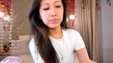 kellyy_bern online show from December 2025 01:02:02 AM
