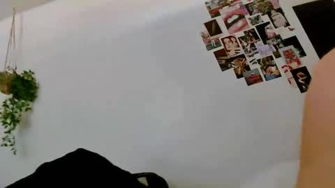 Kelsi  online show from April 2026 06:02:01 PM