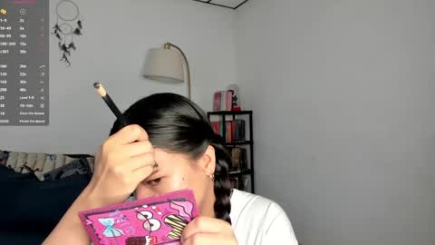 Kendal online show from February 2025 02:44:02 PM