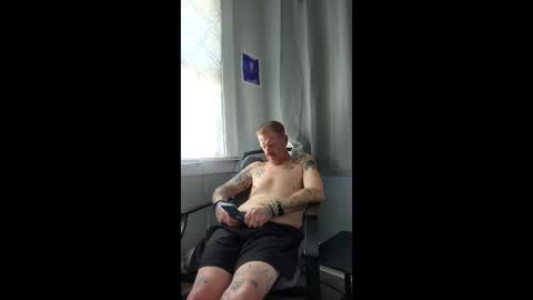 kendall21978 online show from April 2026 06:43:01 PM