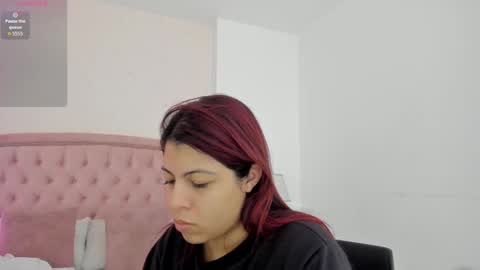 Kendall online show from November 2025 06:44:01 AM