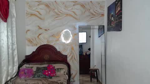 kendall  online show from March 2025 05:18:02 AM