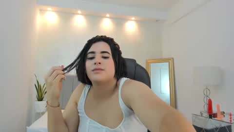 Snapshot of kendall_roous chatting on September 2025 08:44:01 PM kendall_roous online show from September 2025 08:44:01 PM