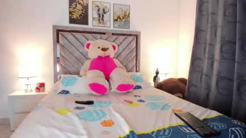 Kendall joy online show from October 2025 03:07:01 AM