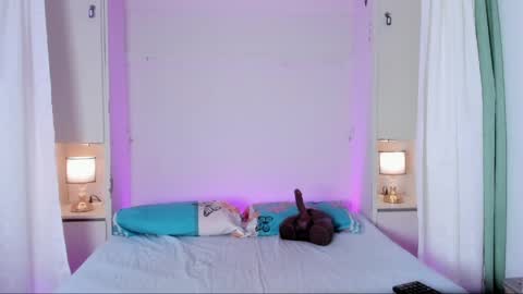 Kendal online show from April 2026 04:30:01 AM