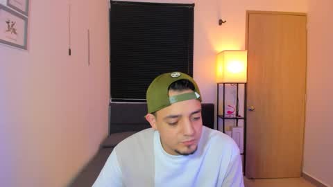 kendel_dimitri online show from April 2026 05:03:01 AM