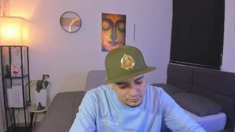 Snapshot of kendel_dimitri chatting on July 2026 03:31:02 AM kendel_dimitri online show from July 2026 03:31:02 AM