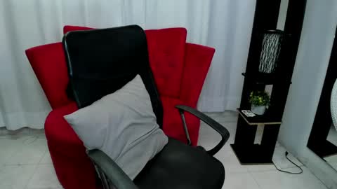 Kendra Hot online show from June 2026 10:04:01 PM