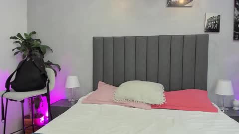 Kendra London online show from February 2026 11:15:02 AM