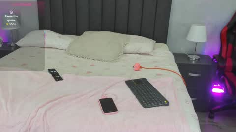 Kendra London online show from April 2026 11:05:02 AM