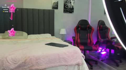 Kendra London online show from April 2026 11:13:02 AM