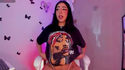 Snapshot of kendra_miller07_ chatting on November 2025 08:11:01 PM Kendra online show from November 2025 08:11:01 PM