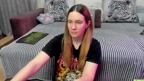 Kendra online show from March 2026 11:43:01 PM