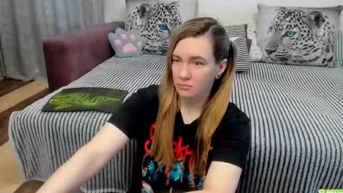 Kendra online show from April 2026 11:52:02 PM