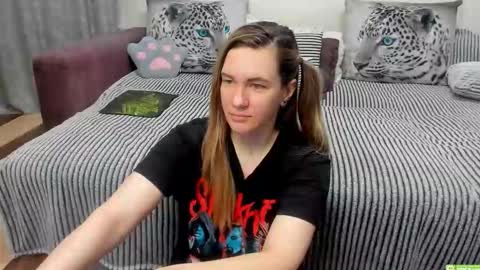 Kendra online show from April 2026 11:49:02 PM