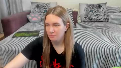 Snapshot of kendra_xx_ chatting on May 2026 10:50:03 PM Kendra online show from May 2026 10:50:03 PM
