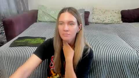 Snapshot of kendra_xx_ chatting on July 2026 02:05:17 AM Kendra online show from July 2026 02:05:17 AM