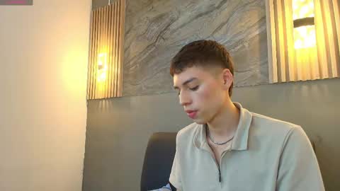 Snapshot of kenny_hank chatting on May 2026 03:56:02 AM kenny_hank online show from May 2026 03:56:02 AM