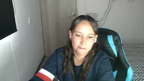 kenshi2302 online show from December 2025 06:38:01 PM