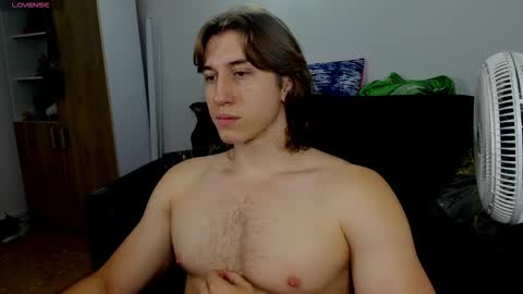 Snapshot of kent_rushell chatting on November 2025 12:43:01 AM kent_rushell online show from November 2025 12:43:01 AM