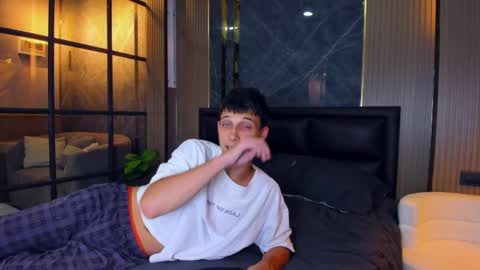 Peter     online show from March 2026 06:30:02 PM