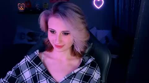 Snapshot of keti_moon chatting on June 2026 08:19:01 PM Keti 3 online show from June 2026 08:19:01 PM