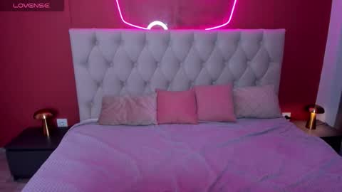 KatrinaKetrin online show from September 2025 01:29:02 AM