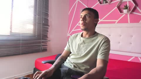   online show from December 2024 09:02:01 PM