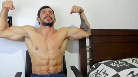 kevin_malone22 online show from April 2026 11:54:01 PM