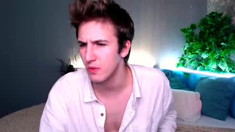 Kevin online show from September 2025 09:16:02 PM