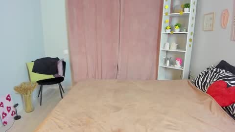 kevinhunter_ online show from November 2025 09:24:01 AM