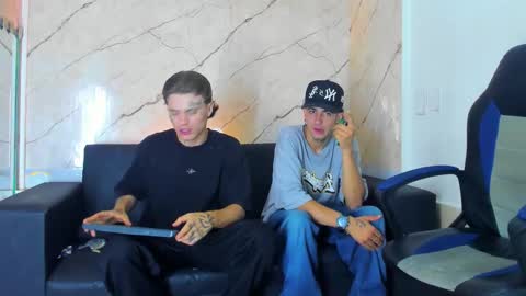 Snapshot of kevinperlas_ chatting on November 2025 08:25:02 PM kevinperlas_ online show from November 2025 08:25:02 PM