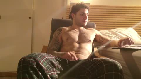 Snapshot of kevinwolf777 chatting on April 2026 11:46:02 PM Kevin online show from April 2026 11:46:02 PM