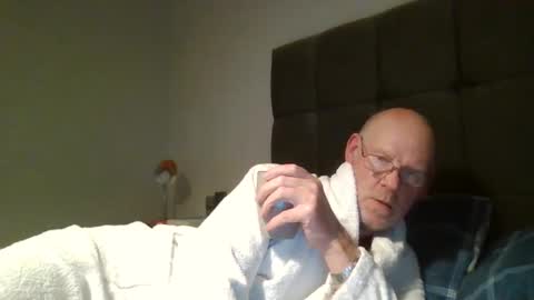 kevlooking4sez online show from March 2026 10:32:01 PM