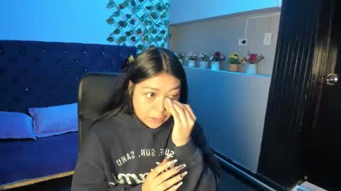 keyla_cutte online show from December 2025 03:12:02 AM