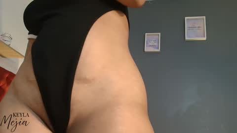 Keyla  online show from October 2025 12:02:02 PM