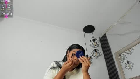 Snapshot of keyla_mejia chatting on May 2026 12:01:01 PM Keyla online show from May 2026 12:01:01 PM
