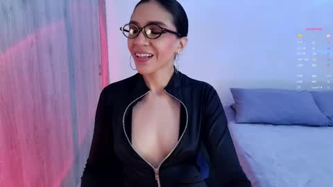 Keyla online show from April 2026 12:43:01 PM