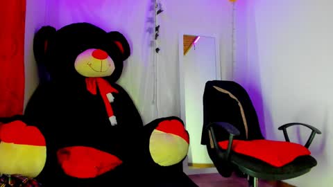 Keyth  online show from December 2024 06:06:02 PM