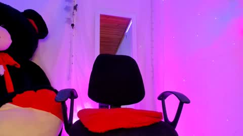 Keyth  online show from February 2025 08:42:02 PM