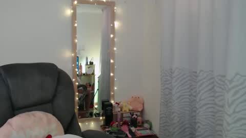 Liss online show from February 2025 02:45:01 PM