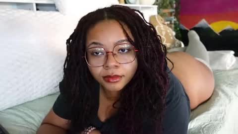 Snapshot of khayaparker chatting on February 2025 01:50:01 PM Khaya online show from February 2025 01:50:01 PM