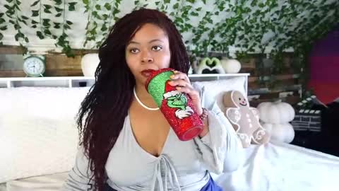 Snapshot of khayaparker chatting on February 2025 01:31:02 PM Khaya online show from February 2025 01:31:02 PM